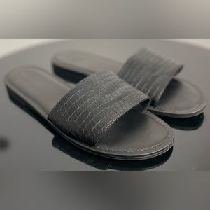 American Eagle sandals with snake skin detail